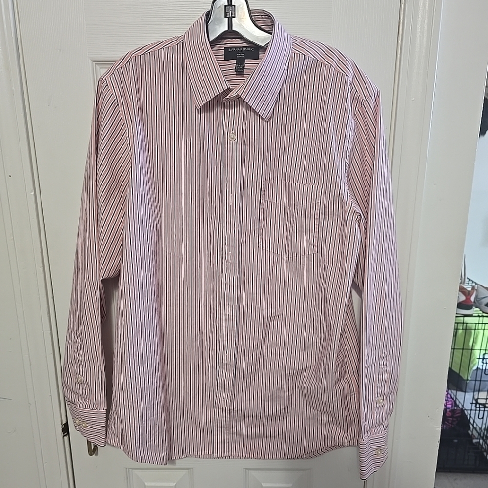 Banana Republic, Men’s Button Down Shirt, Large Long Sleeve Pink Pin Stripe